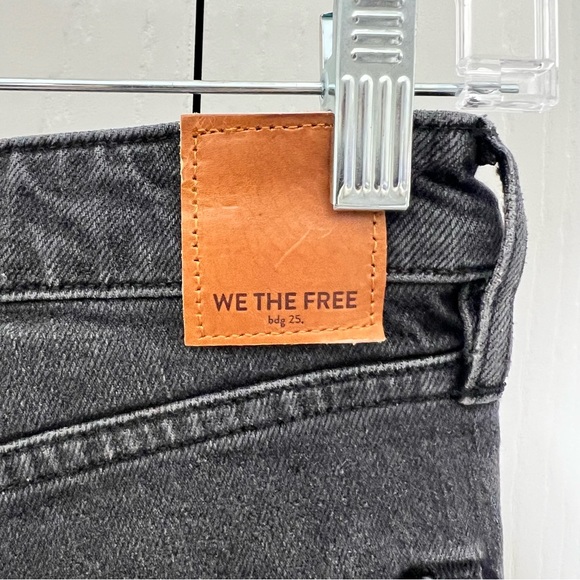 Free People Black Faded Ripped Slim Boyfriend Jeans Size 24 NWT - Picture 11 of 14